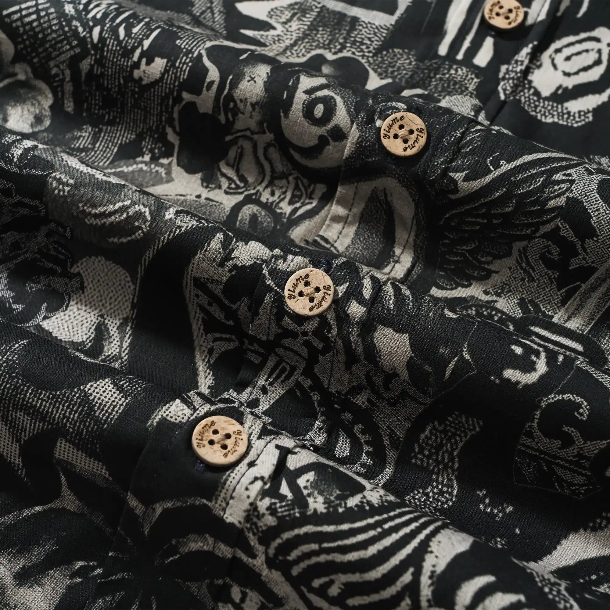 Men's Hawaiian Shirt Short Sleeve Button-down 100% Cotton Black Aloha Dark Poker Graffiti